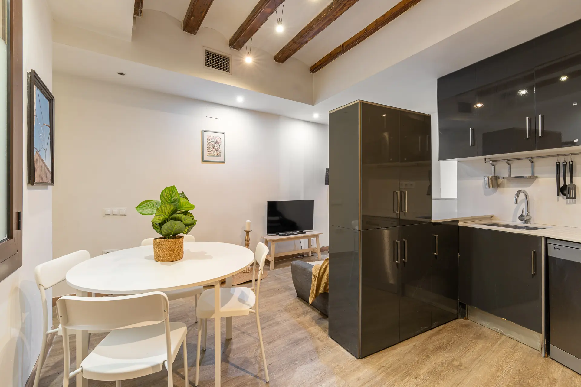 Kitchen 1