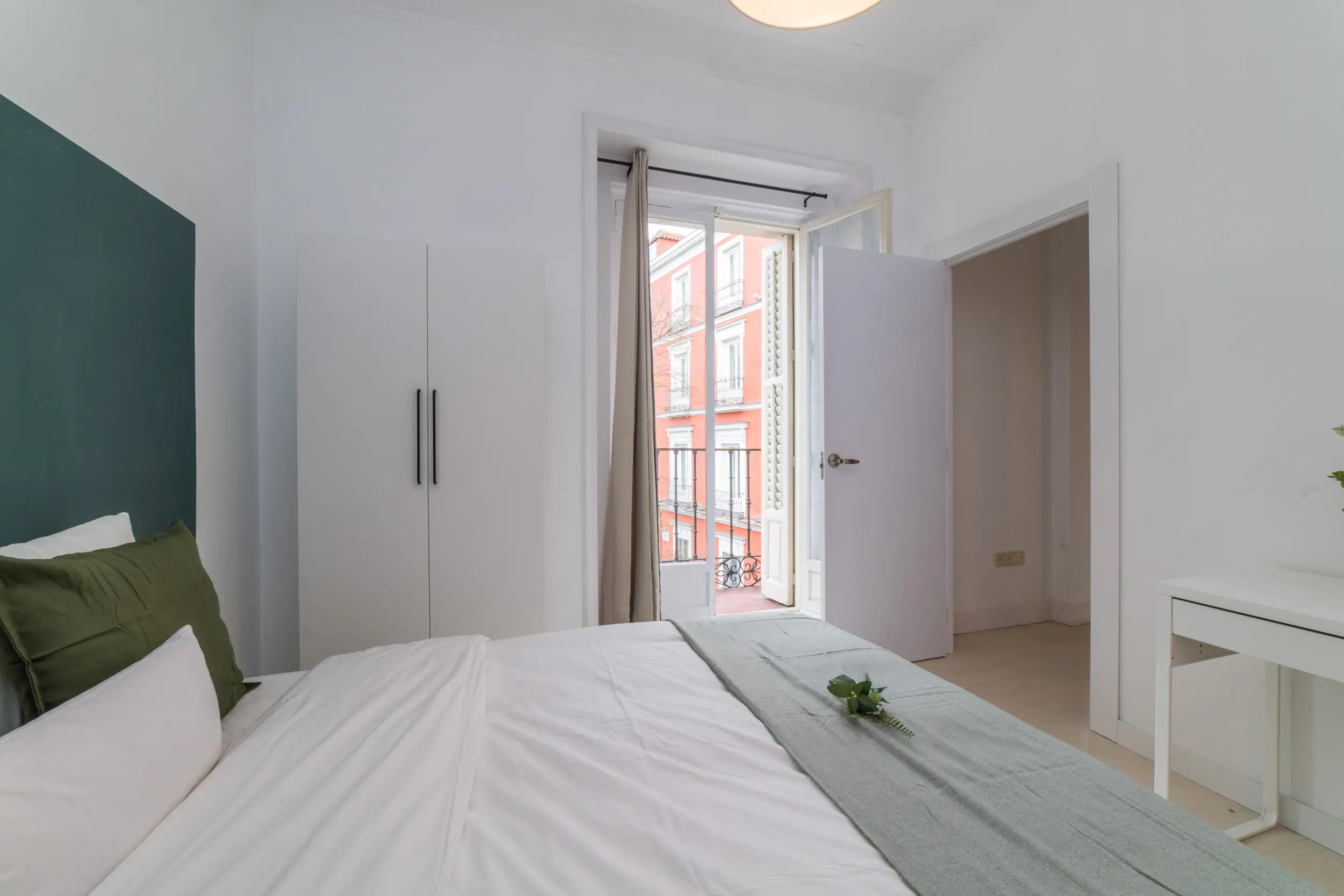 Private room in Madrid photo 2