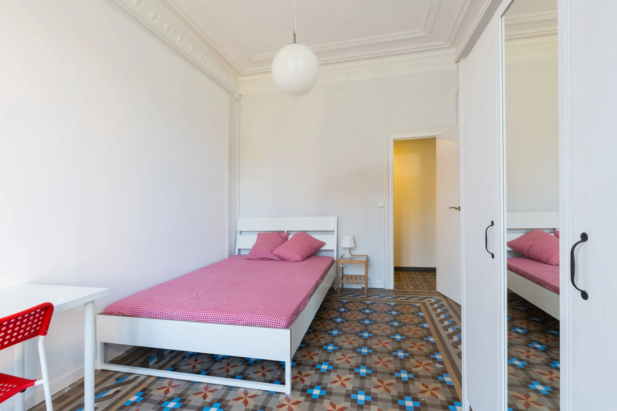 Private room in Barcelona photo 3