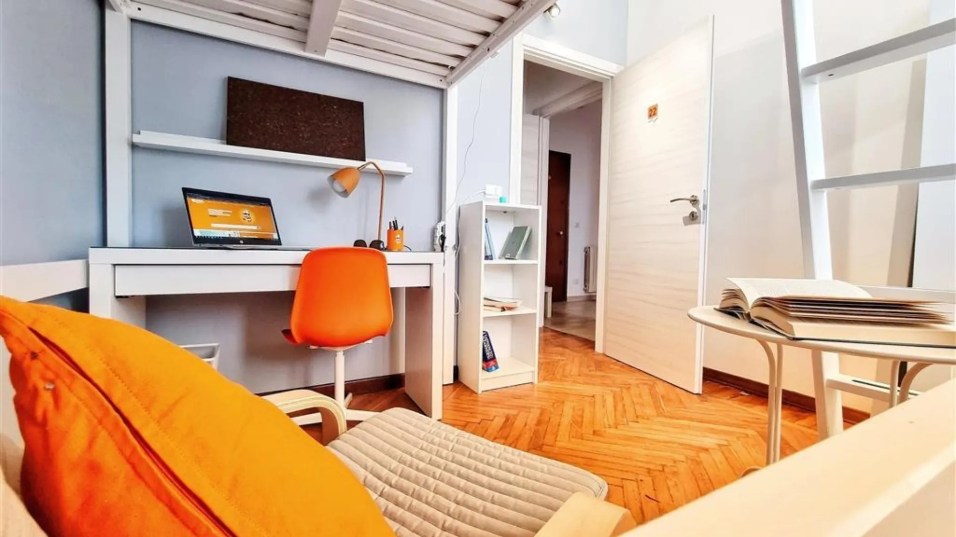 Private room in Milan photo 2