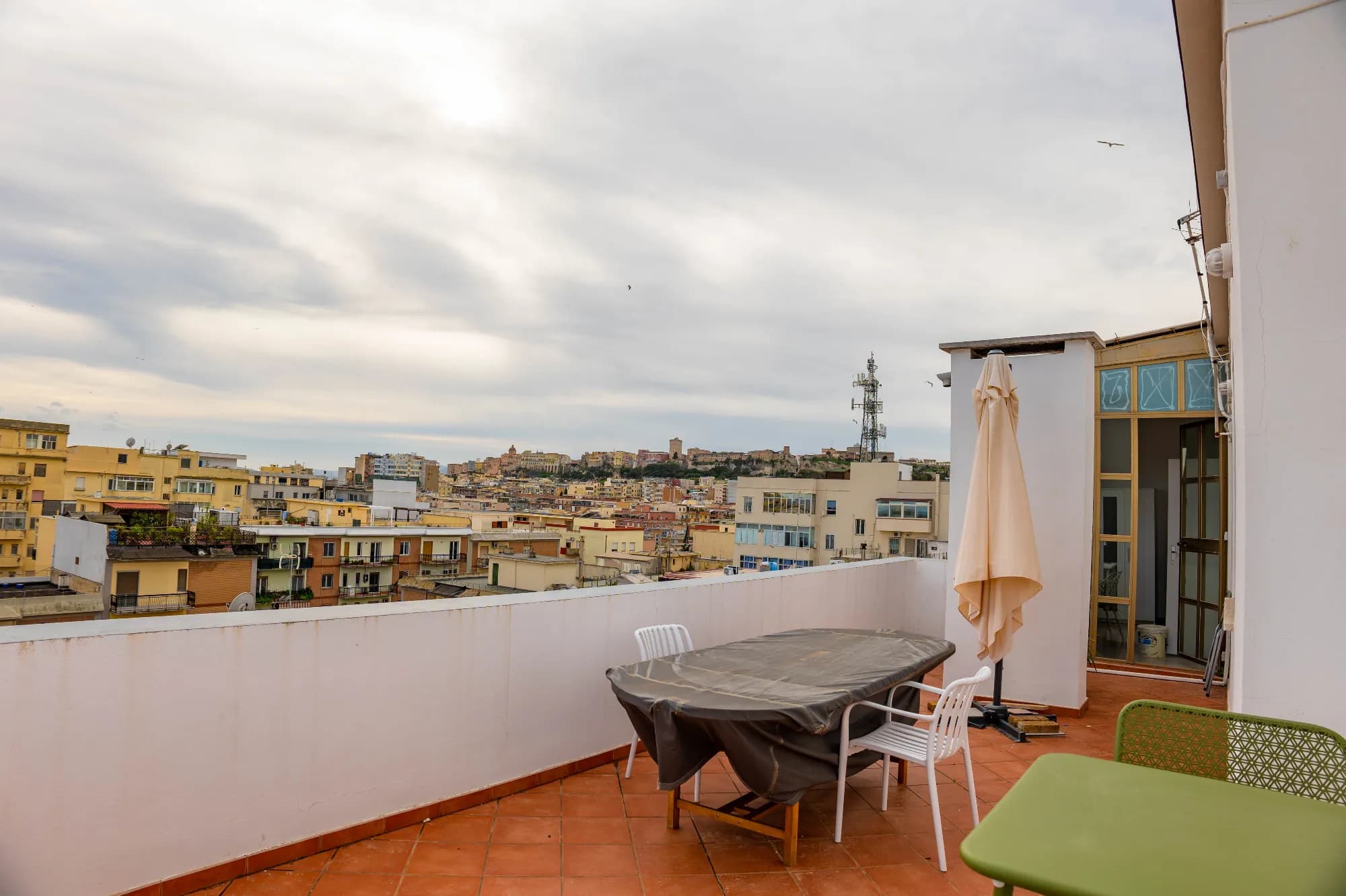 Private room in Cagliari photo 2